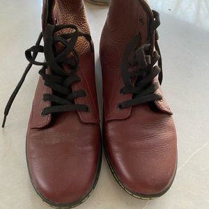 Great shape Doc Marten Leyton